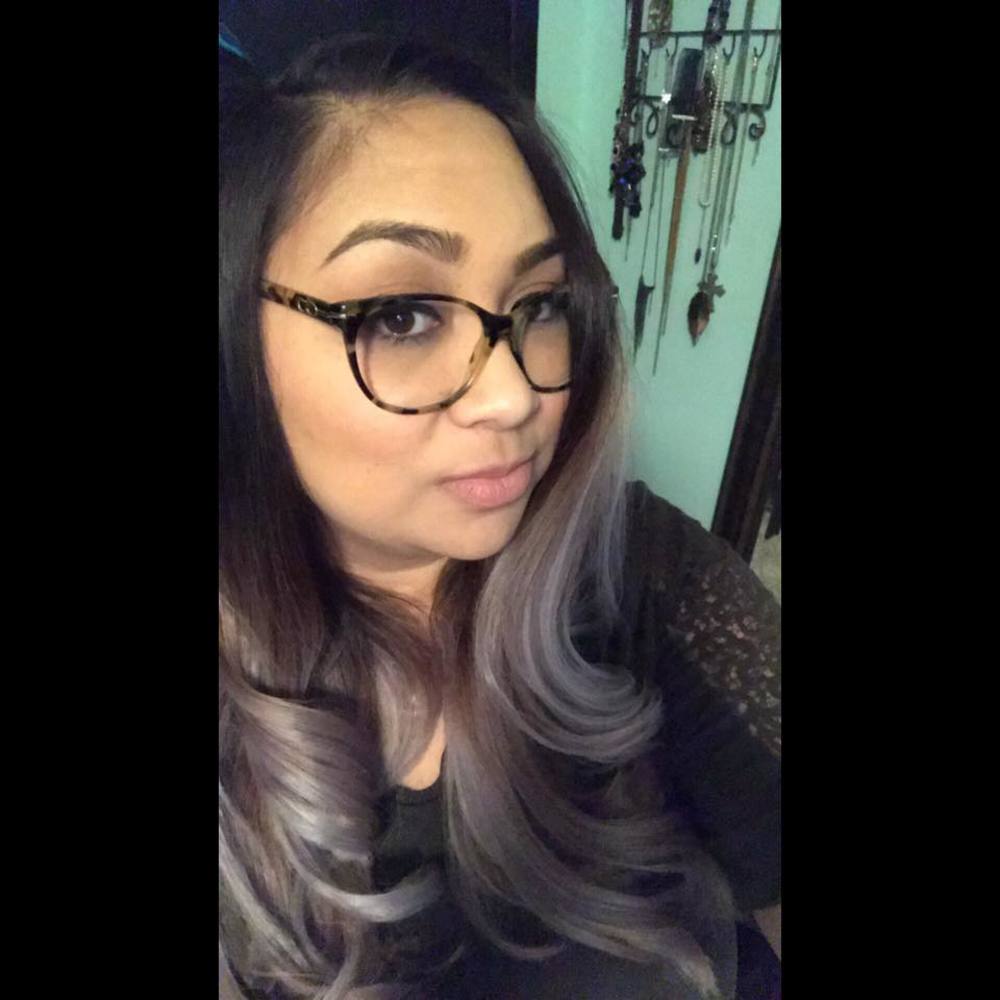 Meet your Posher, Courtney